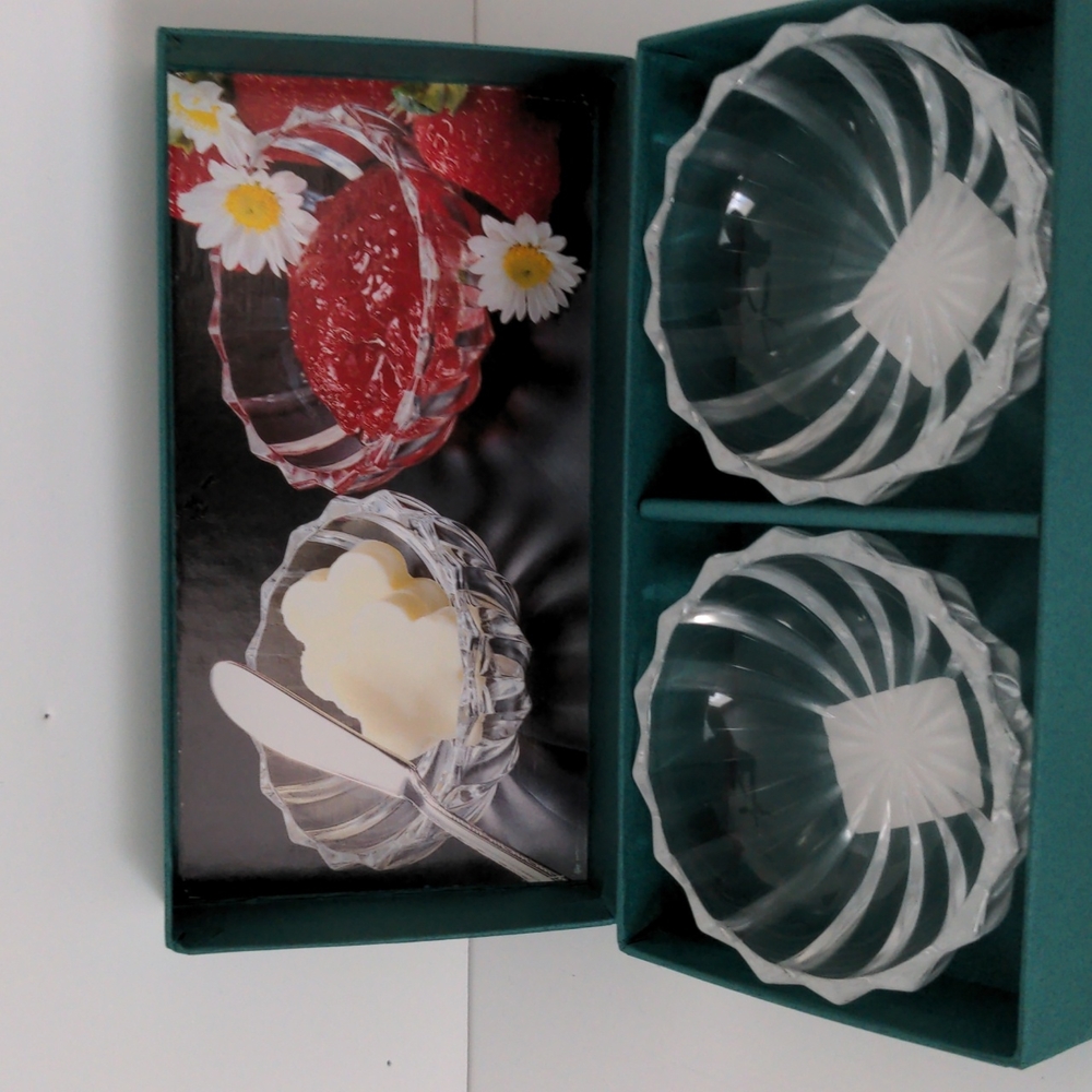 Mikasa Condiment Set - Picture 6 of 6